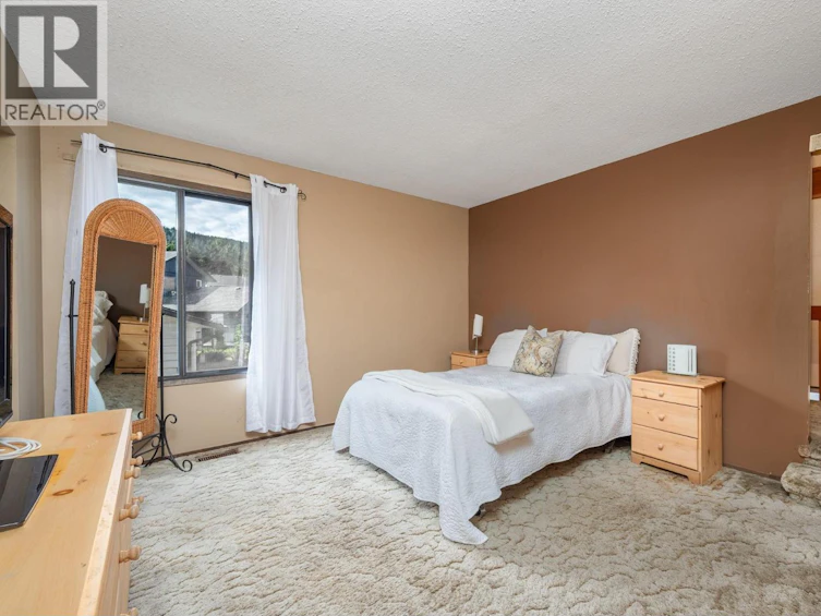 7807 Corona Court, Coldstream, BC, V1B 2C2 - 25