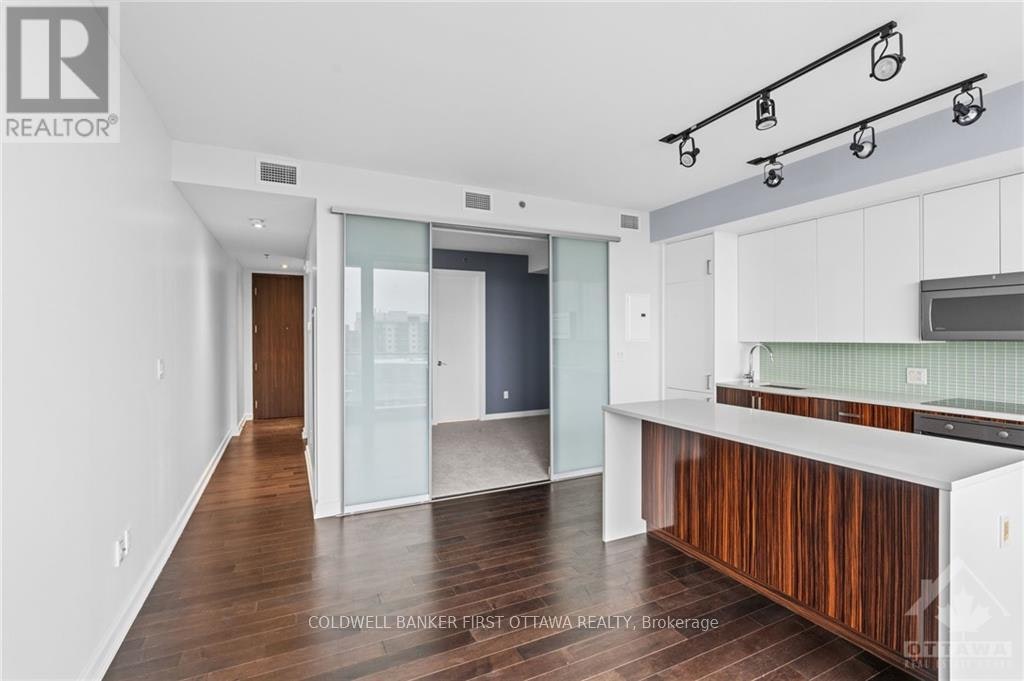 907-300 Lisgar Street, Ottawa, ON, K2P 0E2 - 11