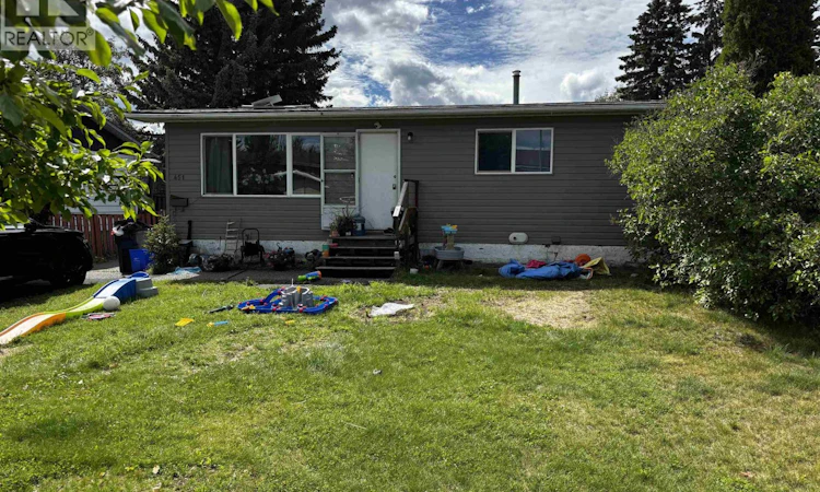 451 Voyageur Drive