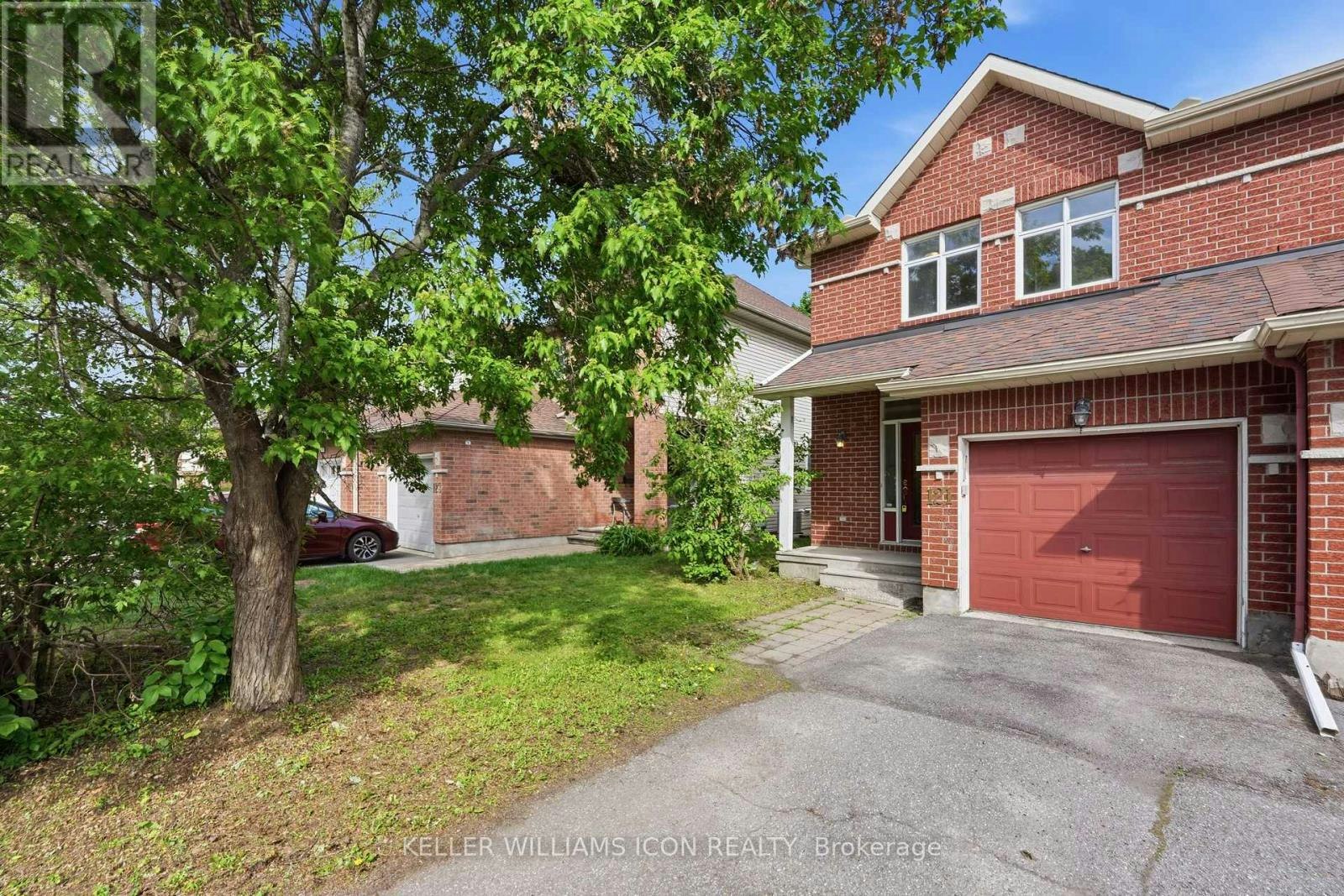 121 Thornbury Crescent, Ottawa, ON, K2G 6J1