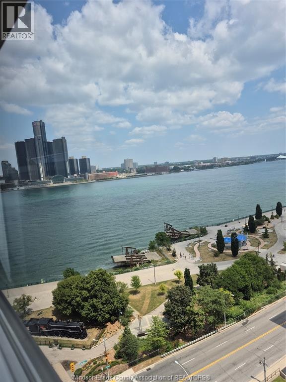 1706-75 Riverside Drive East, Windsor, ON, N9A 7C4 - 6