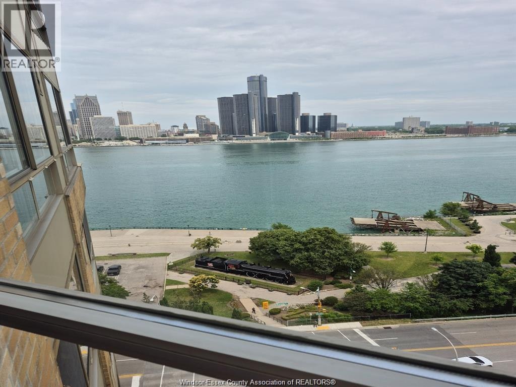 1706-75 Riverside Drive East, Windsor, ON, N9A 7C4 - 16