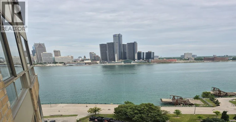 1706-75 Riverside Drive East, Windsor, ON, N9A 7C4 - 16