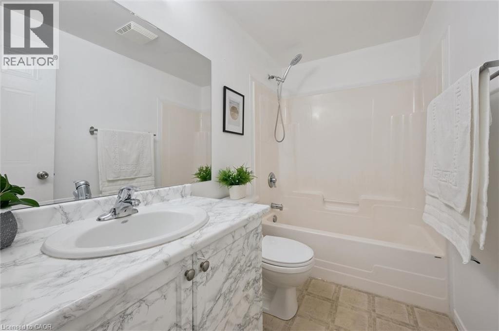 9-600 White Elm Boulevard, Waterloo, ON, N2V 2V2 - 18