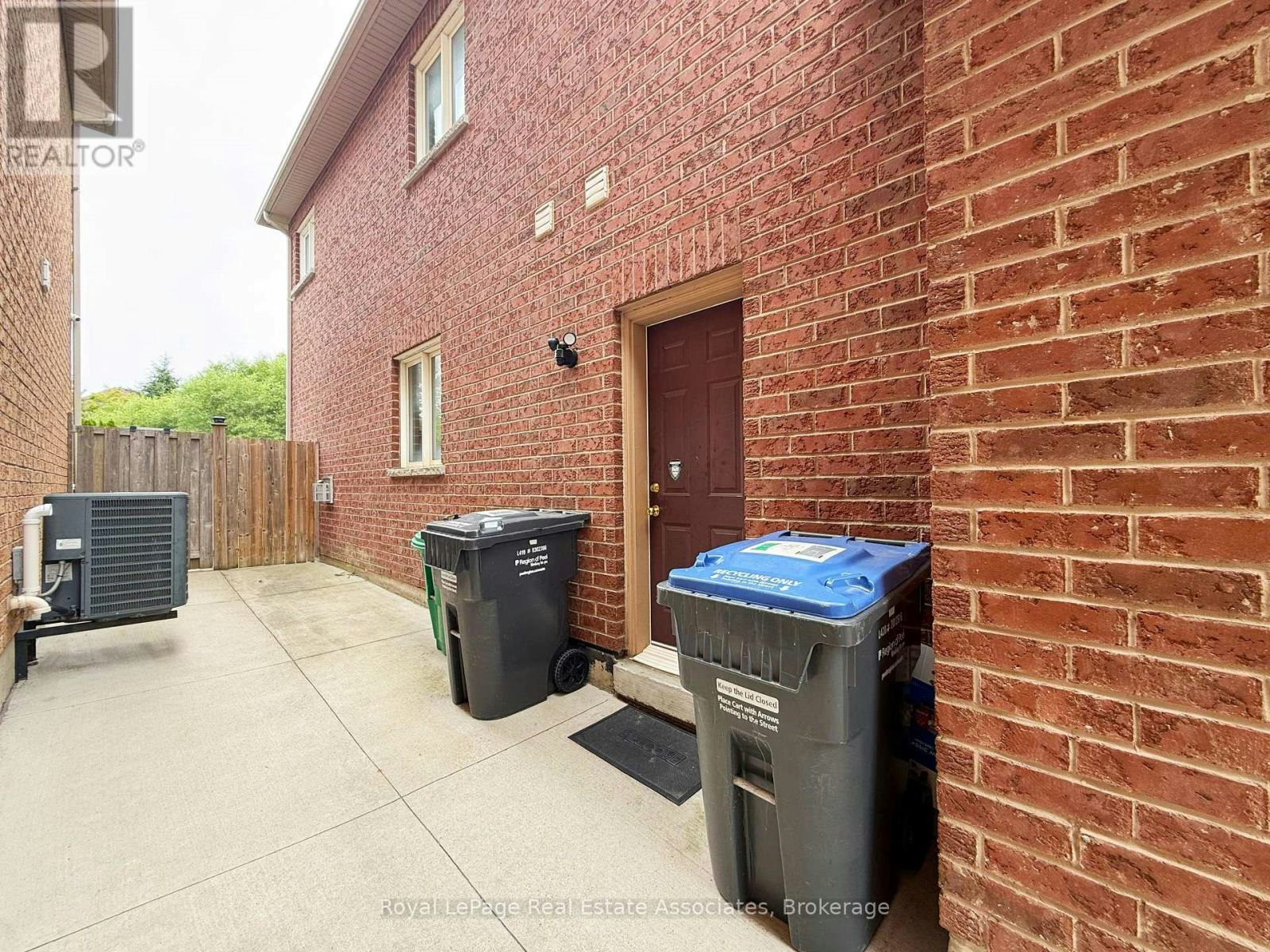 51 Sorbonne Drive, Brampton, ON, L6P 1Y6 - 12