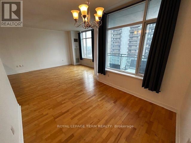 1801-570 Laurier Avenue W, Ottawa, ON, K1R 1C8 - 9