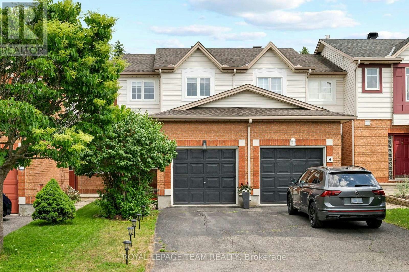 6 Folison Street, Ottawa, ON, K1T 3Y3