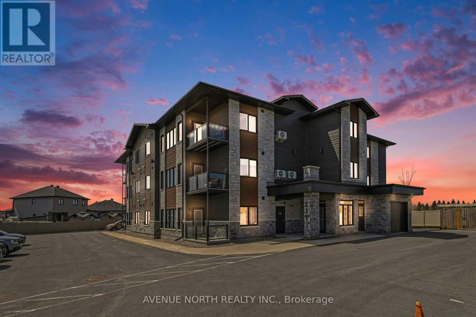 102-271 Belfort Street, Russell, ON, K0A 1W0