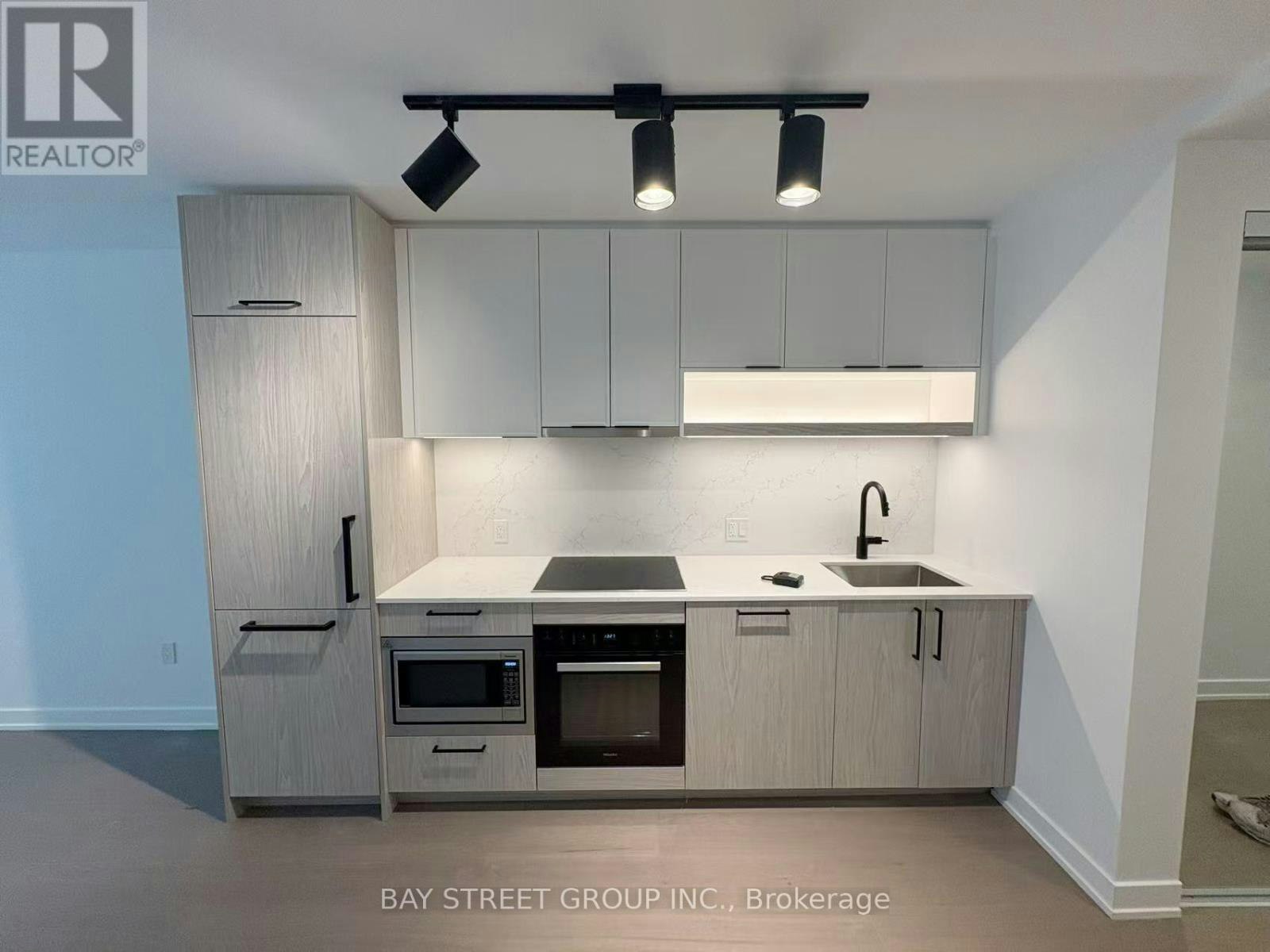 737-91 Montclair Avenue, Toronto, ON, M5P 0B1 - 9