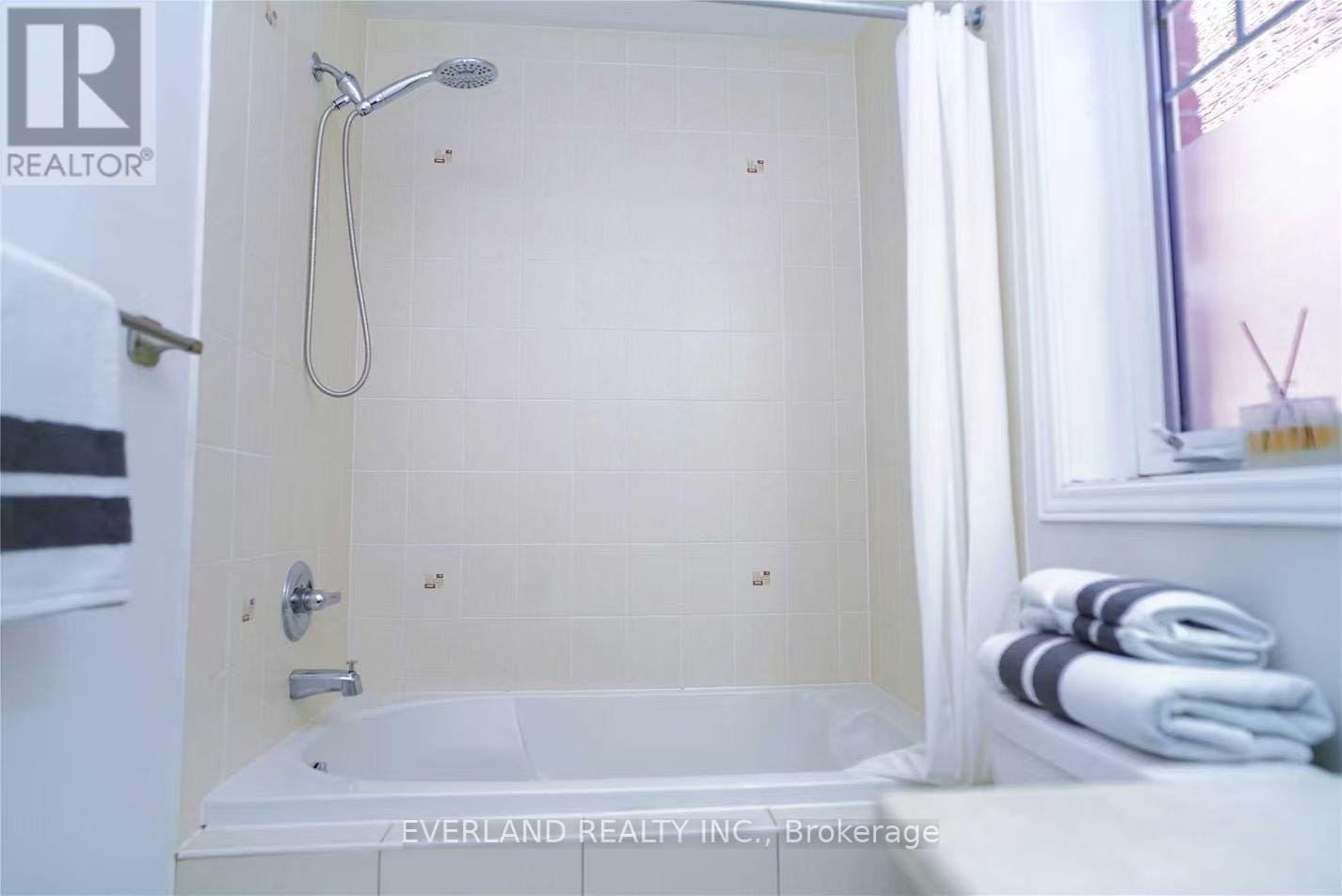 5267 Major Mackenzie Drive E, Markham, ON, L6C 0N3 - 15