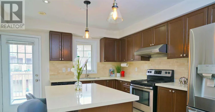 5267 Major Mackenzie Drive E, Markham, ON, L6C 0N3 - 8