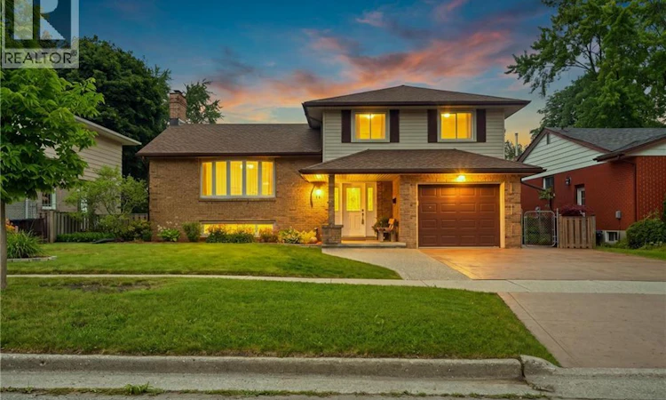 76 Lower Canada Crescent