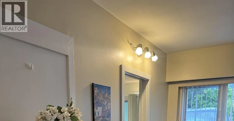 Garden Level-5345 Kensington Crescent, West Vancouver, BC, V7W 1M5 - 5