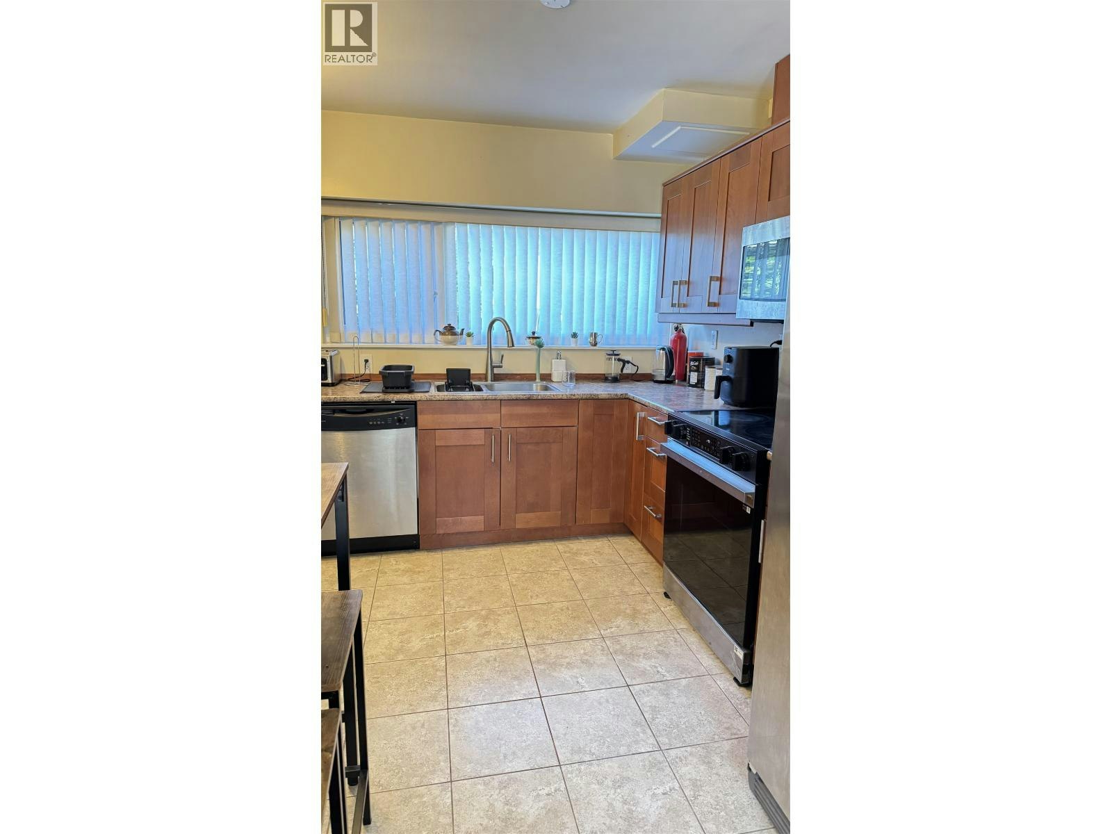 Garden Level-5345 Kensington Crescent, West Vancouver, BC, V7W 1M5 - 13