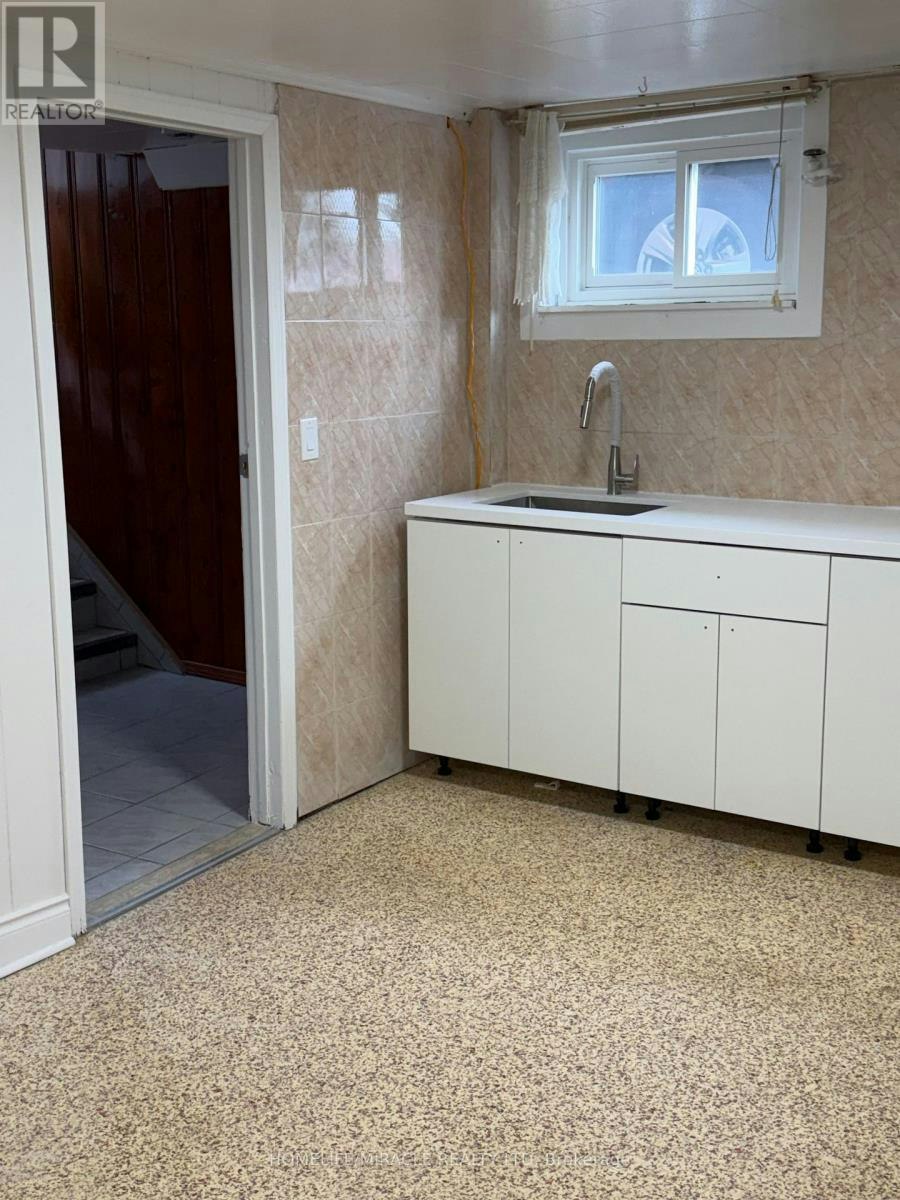 34 Bimbrok Road, Toronto, ON, M1K 4T7 - 10