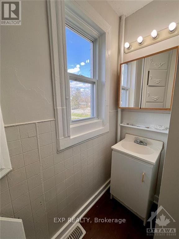 2-502 Richardson Avenue, Ottawa, ON, K2B 5H1 - 12
