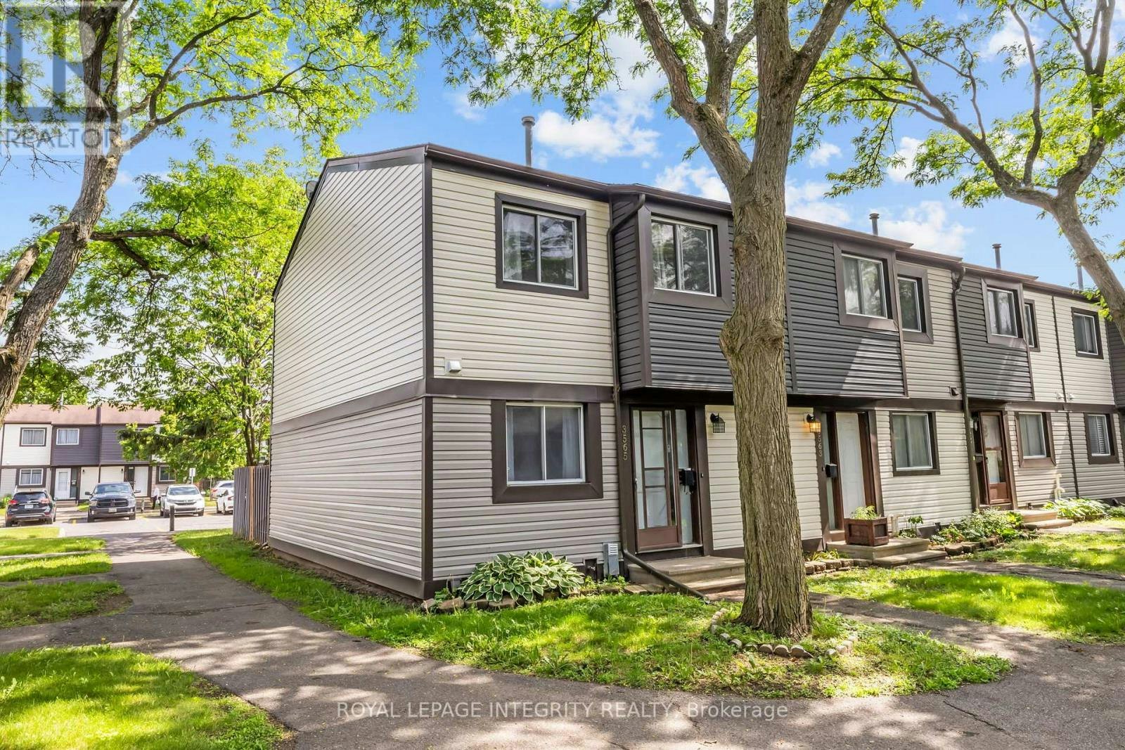 3565 Aladdin Lane, Ottawa, ON, K1T 1E1