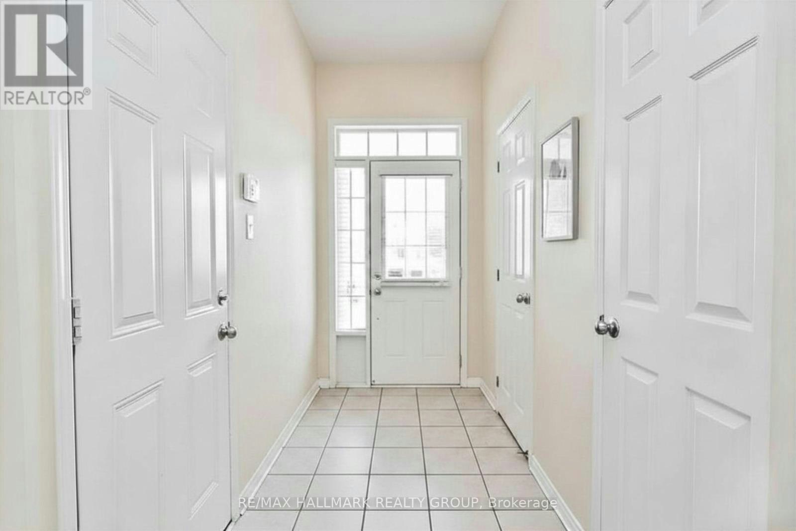 565 Pepperville Crescent, Ottawa, ON, K2M 0E6 - 3