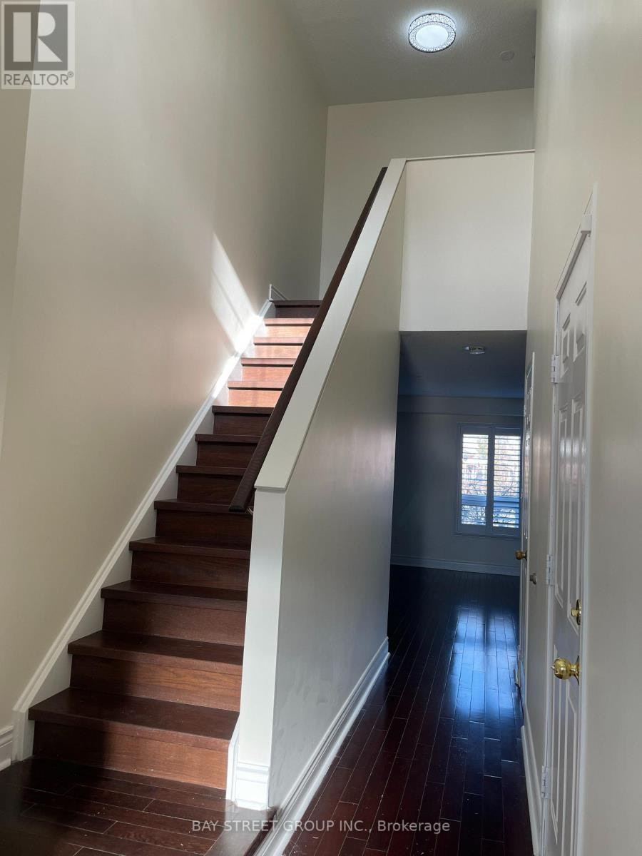 2165 White Dove Circle, Oakville, ON, L6M 3R7 - 2