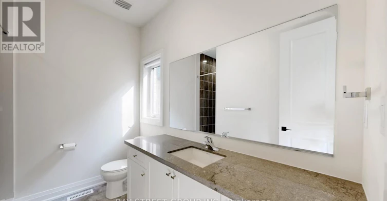UPPER TWO BEDROOMS-97 Halldorson Avenue, Aurora, ON, L4G 0C5 - 10