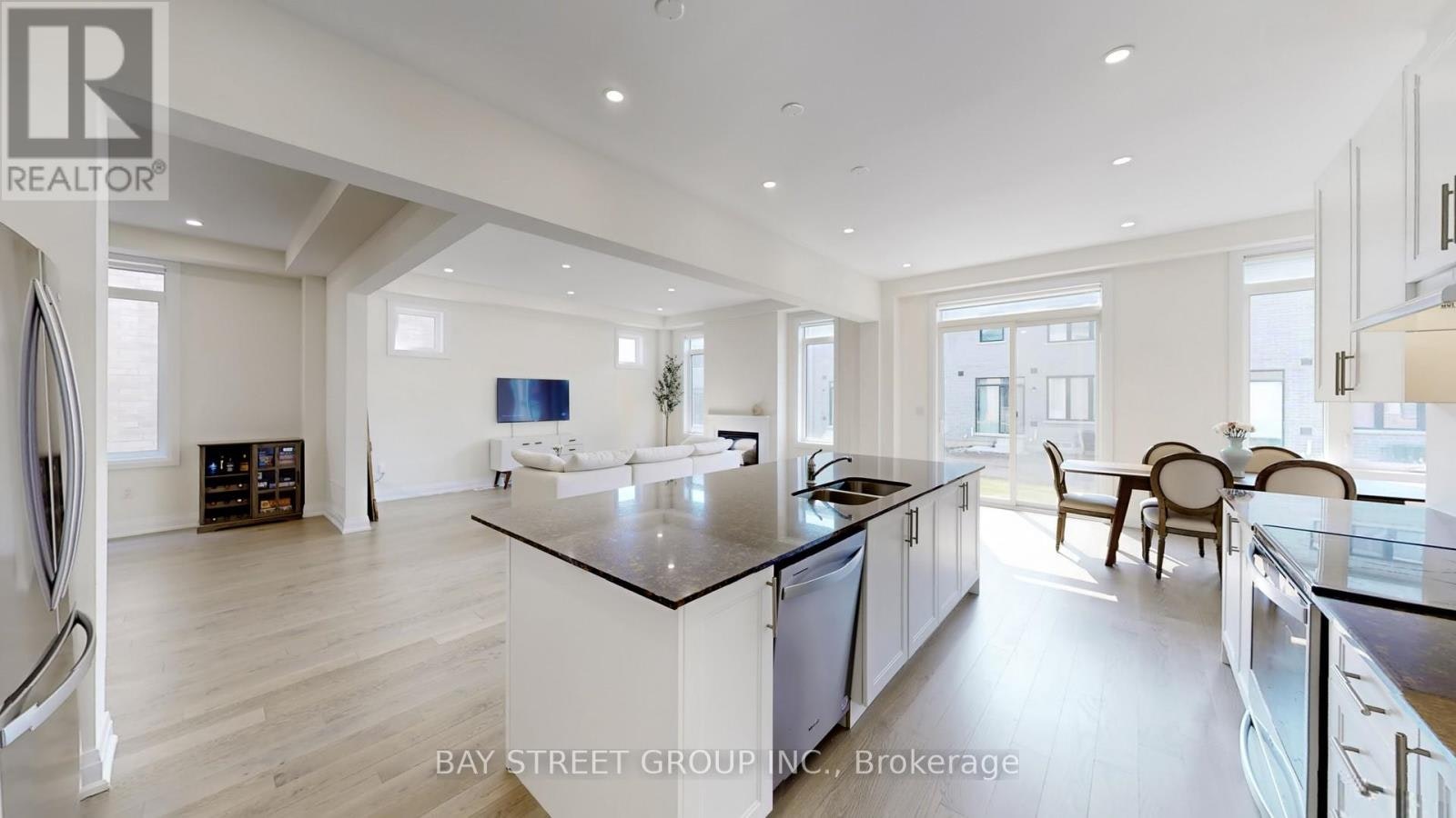 UPPER TWO BEDROOMS-97 Halldorson Avenue, Aurora, ON, L4G 0C5 - 3