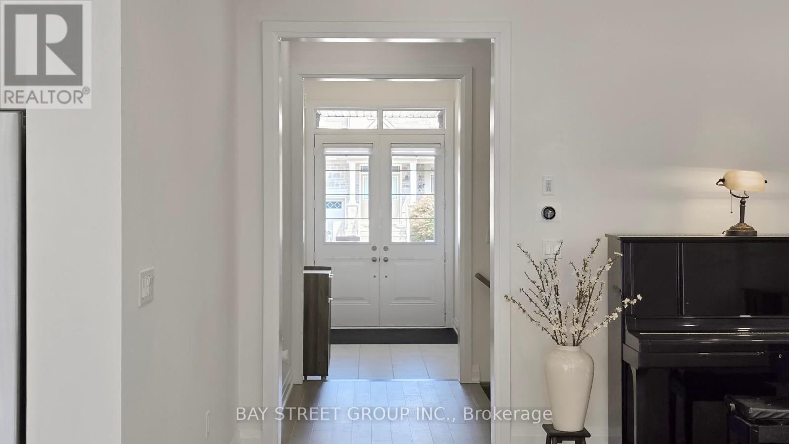 UPPER TWO BEDROOMS-97 Halldorson Avenue, Aurora, ON, L4G 0C5 - 2