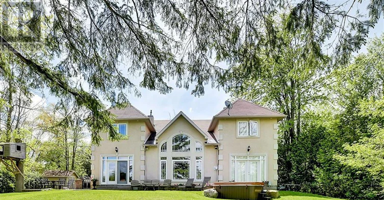 3 Winding Way, Ottawa, ON, K2C 3H1 - 3