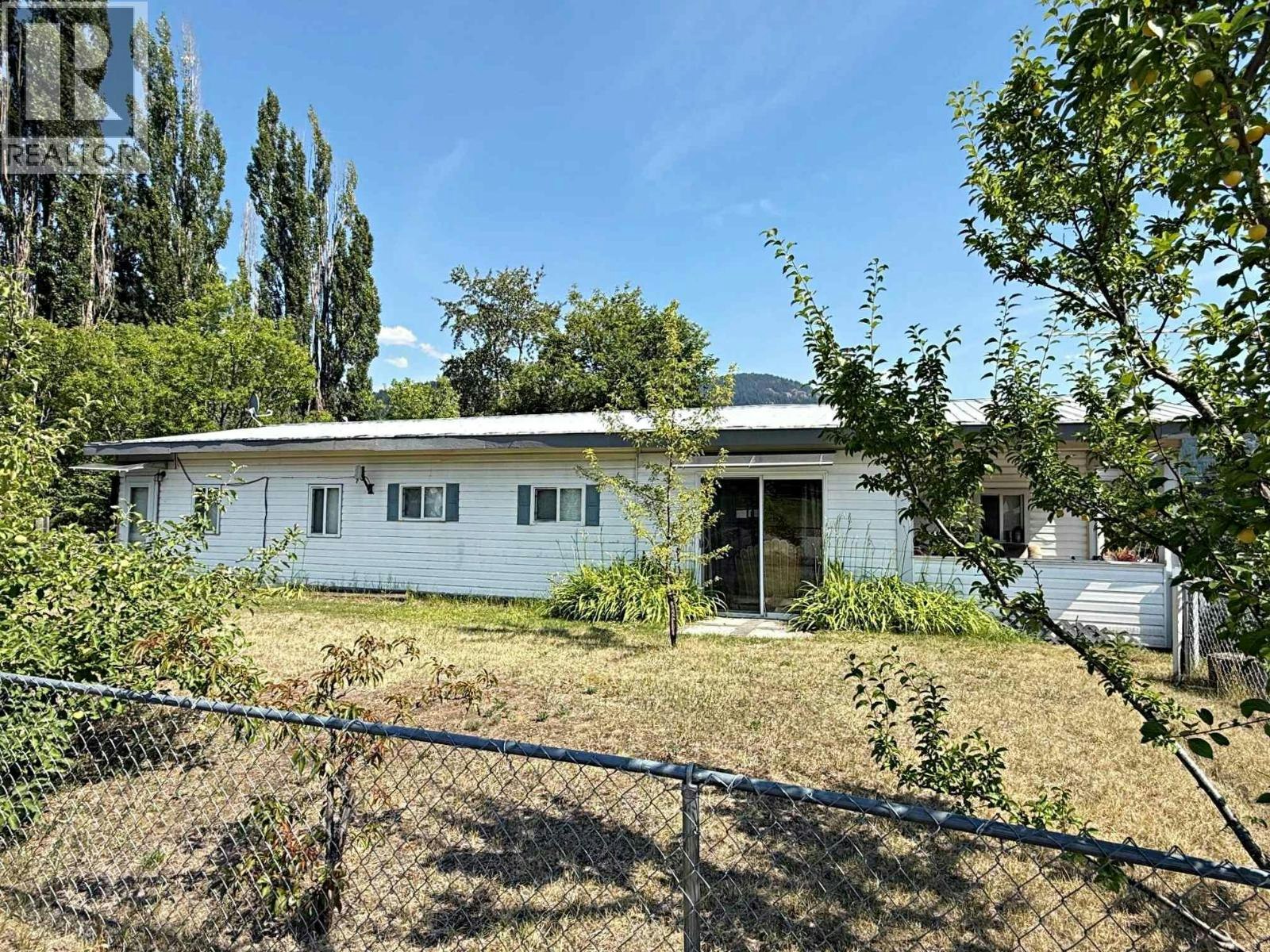 9872 Institute Street, Little Fort, BC, V0E 1C0