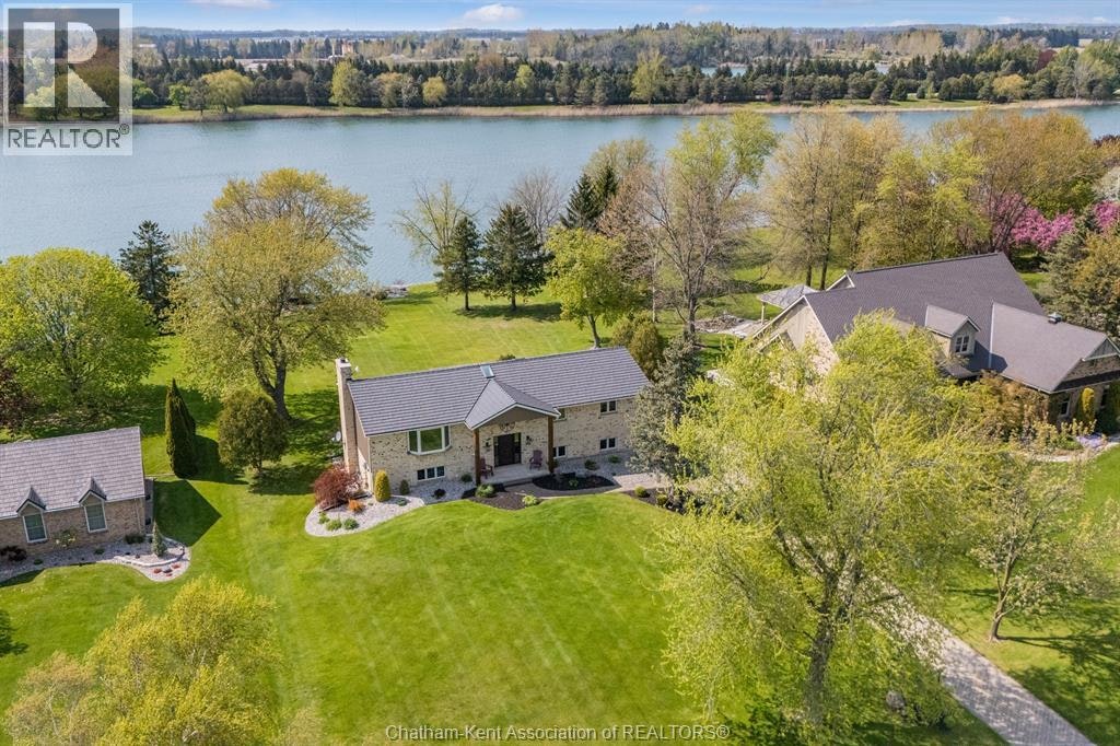 10609 Lakeview Drive, Chatham-Kent, ON, N7M 5J3