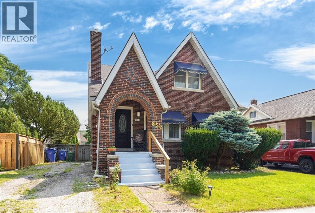 852 Reedmere, Windsor, ON, N8S 2L7