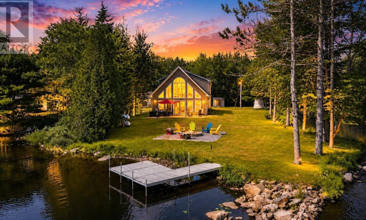 98 Canoe Lake Cove Road
