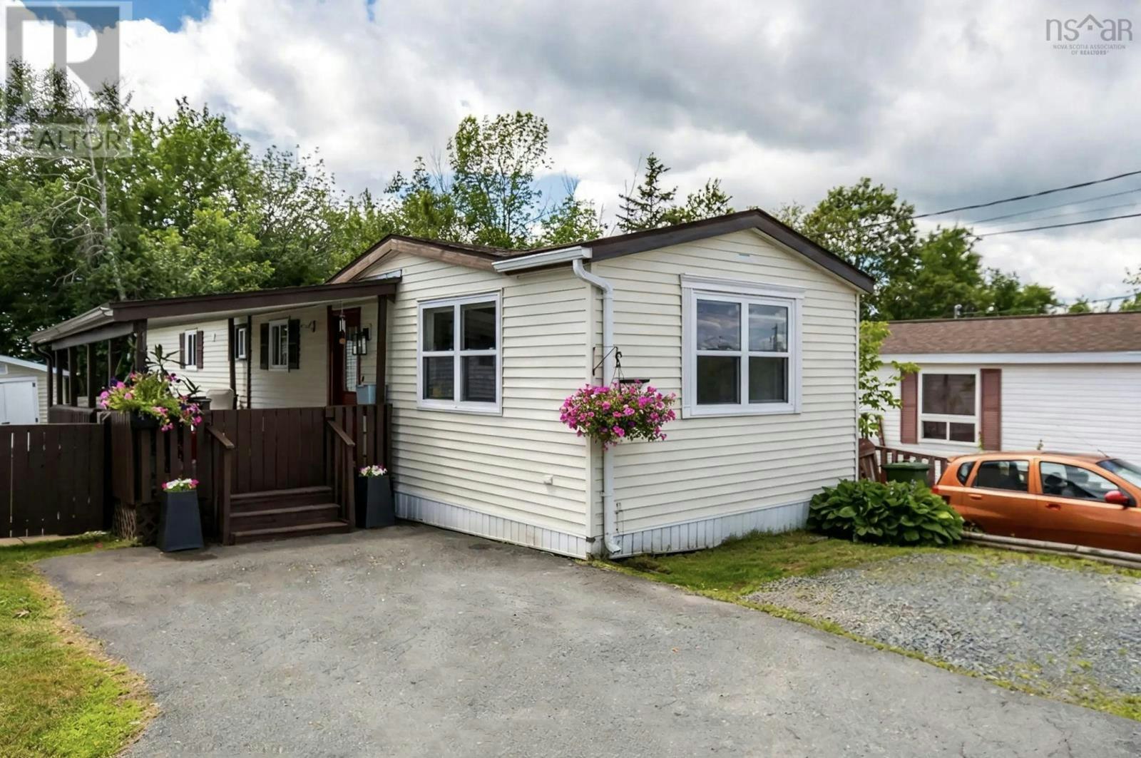 112 Hilltop Drive, Lower Sackville, NS, B4C 2P5