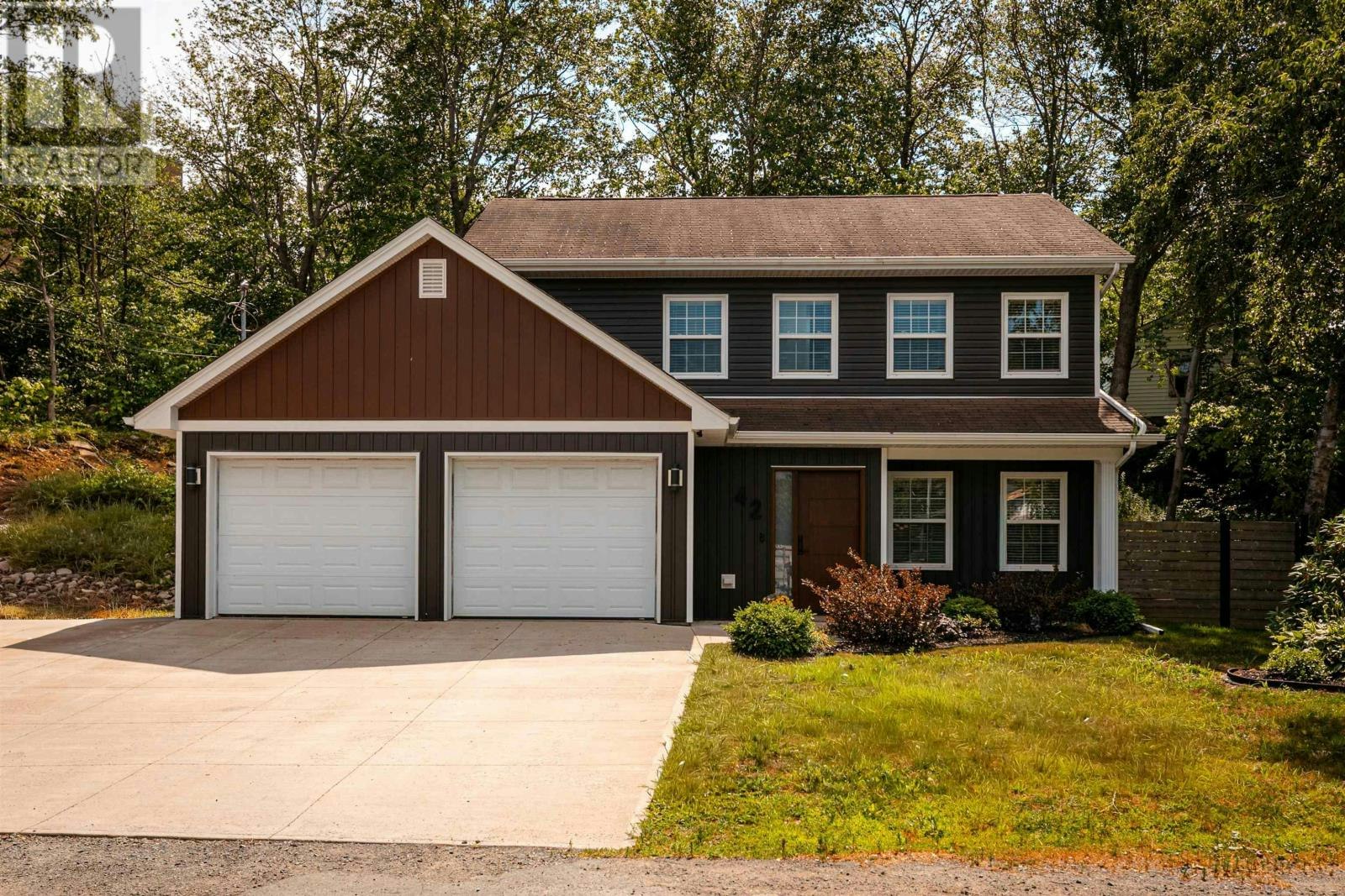 42 Margaret Road, Halifax, NS, B3N 1R7