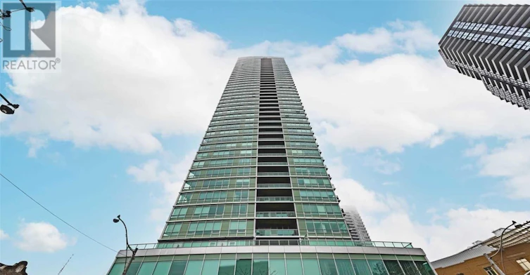 810-120 Homewood Avenue, Toronto, ON, M4Y 1J4