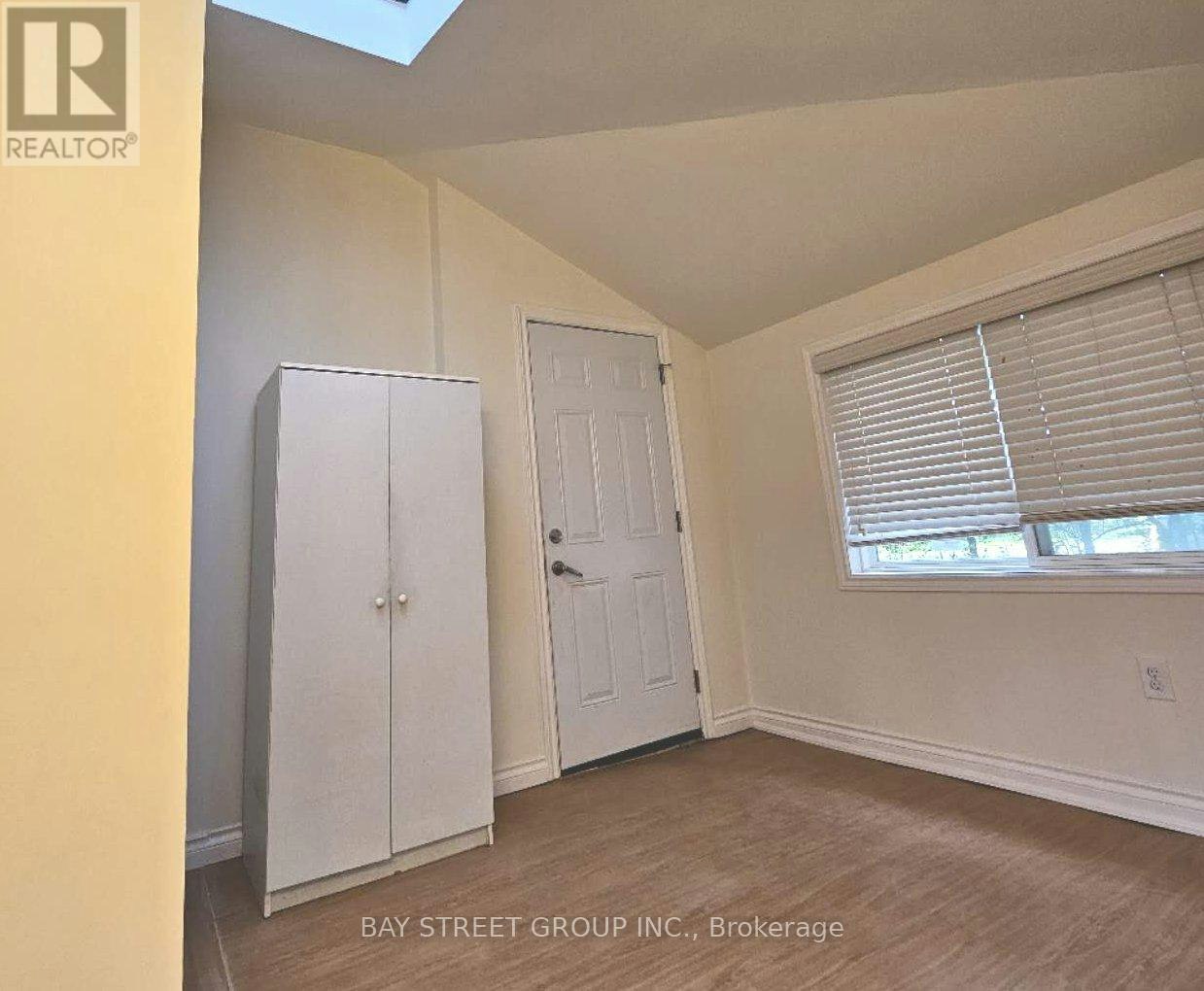 SIDE-36 Grandview Avenue N, Markham, ON, L3T 1H2 - 3