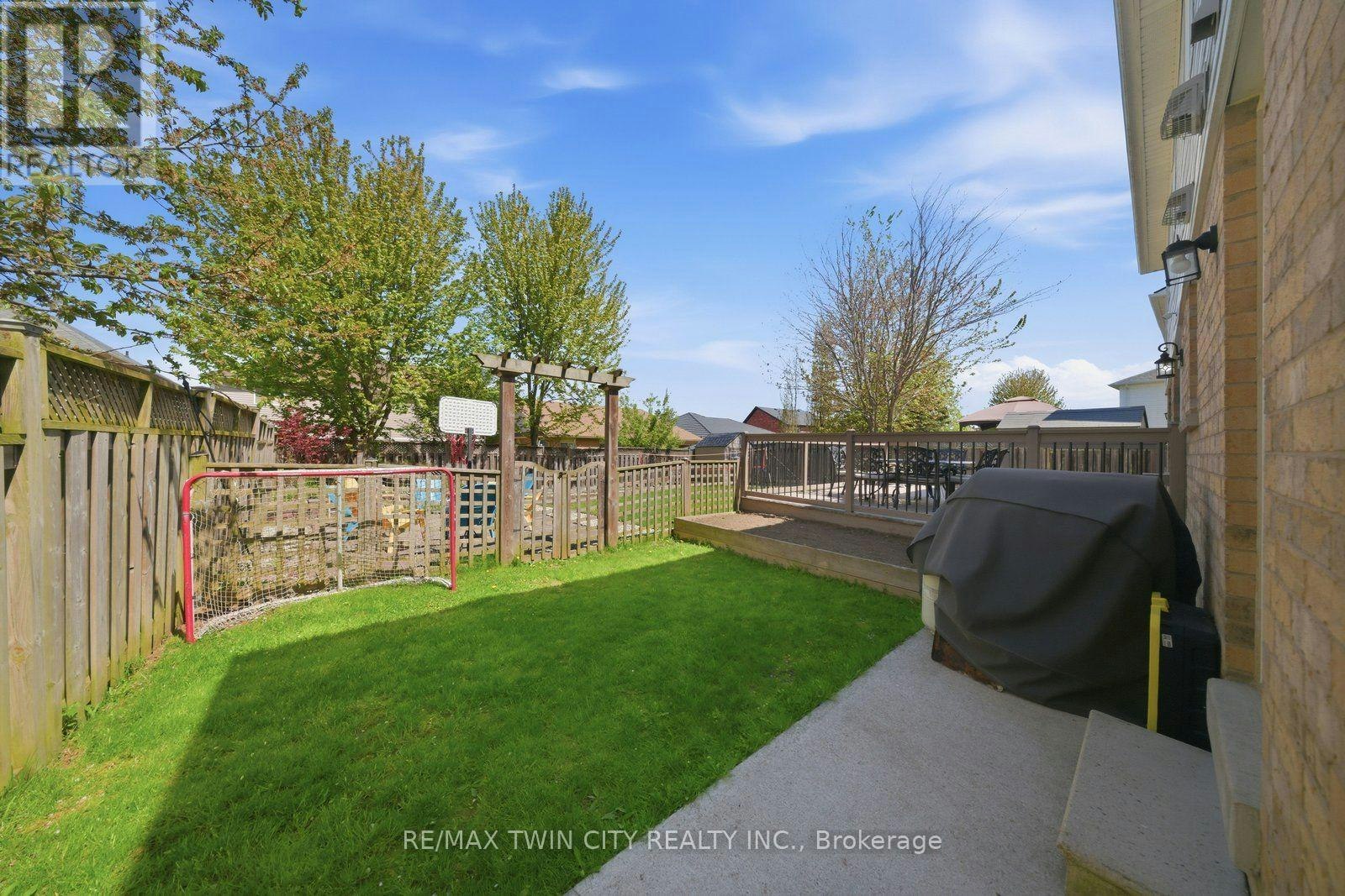 UPPER-20 Webb Avenue, Brantford, ON, N3T 6S5 - 29