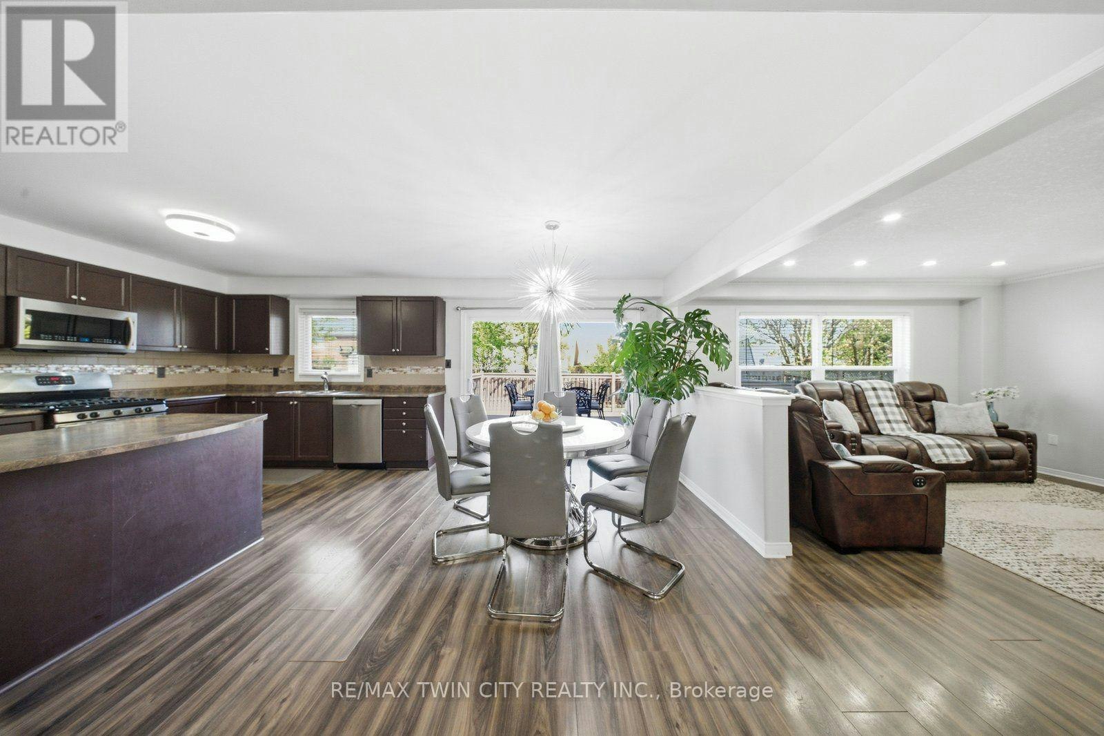 UPPER-20 Webb Avenue, Brantford, ON, N3T 6S5 - 10