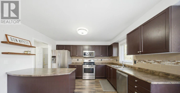 UPPER-20 Webb Avenue, Brantford, ON, N3T 6S5 - 12
