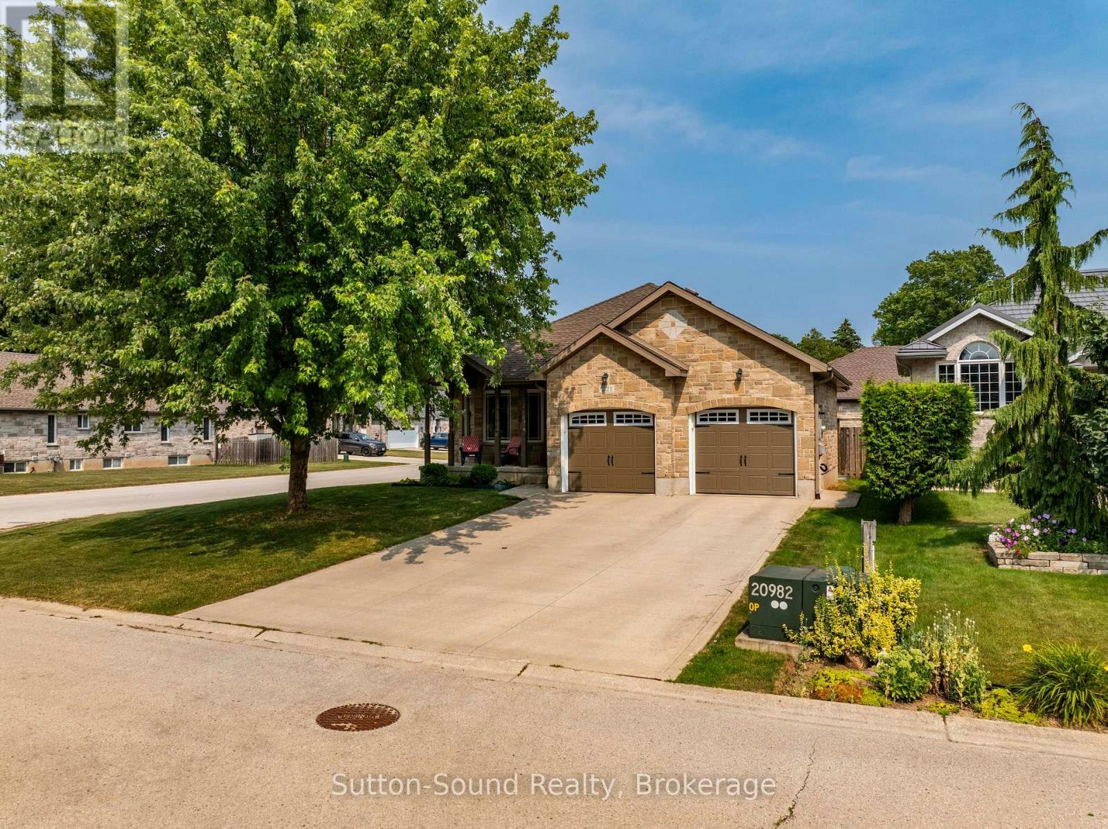 221 2nd Avenue W, Owen Sound, ON, N4K 0A6