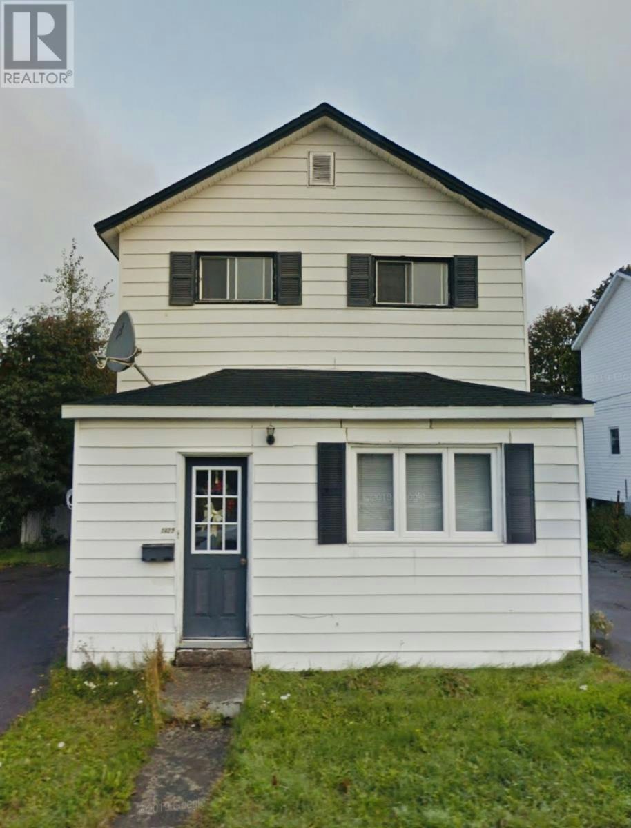 142 Lincoln Road, Grand Falls-Windsor, NL, A2A 1P4