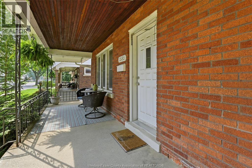1585 Pillette, Windsor, ON, N8Y 3C3