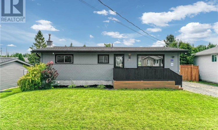 413 Raymond Crescent