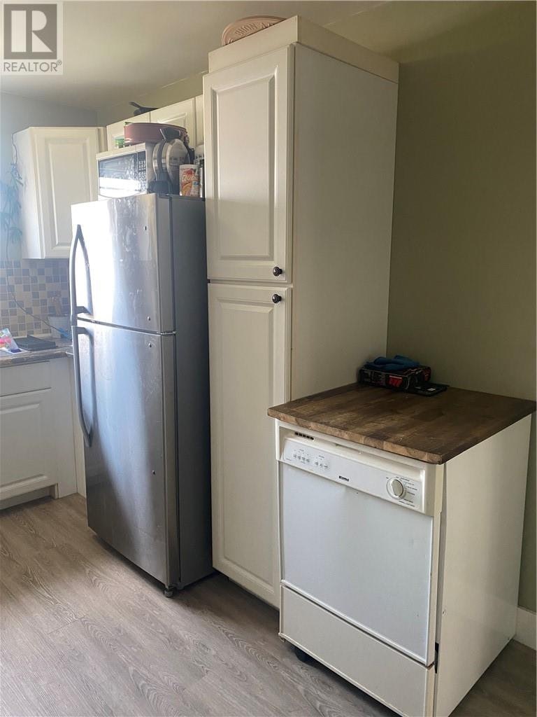 Main Floor-3045 Falconbridge Highway, Greater Sudbury, ON, P3L 1J4 - 4