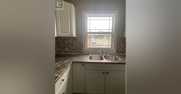 Main Floor-3045 Falconbridge Highway, Greater Sudbury, ON, P3L 1J4 - 9