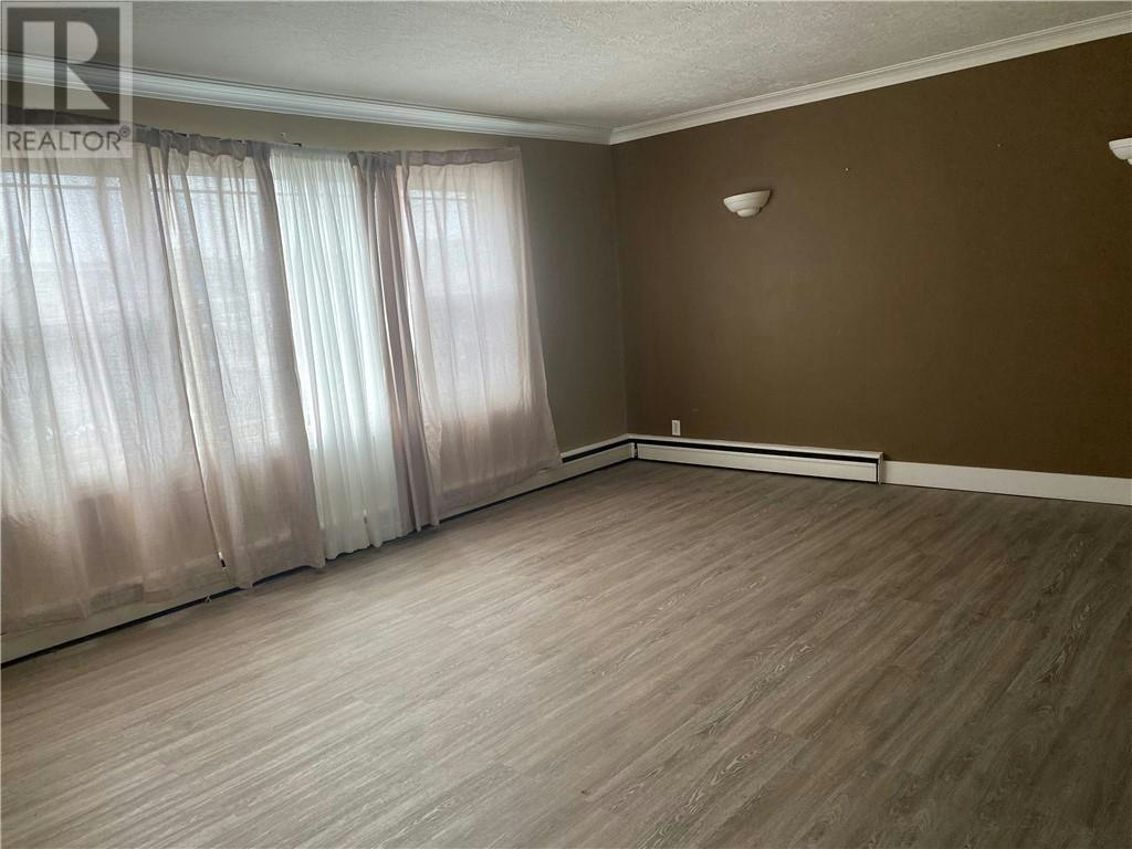 Main Floor-3045 Falconbridge Highway, Greater Sudbury, ON, P3L 1J4 - 11