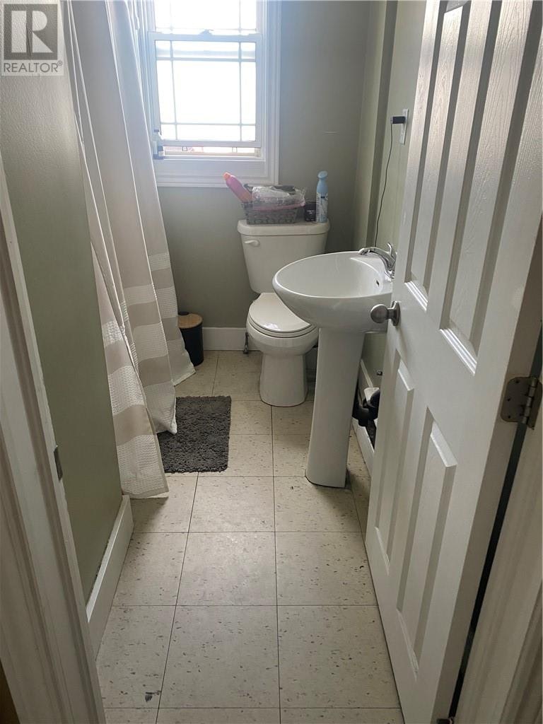 Main Floor-3045 Falconbridge Highway, Greater Sudbury, ON, P3L 1J4 - 17