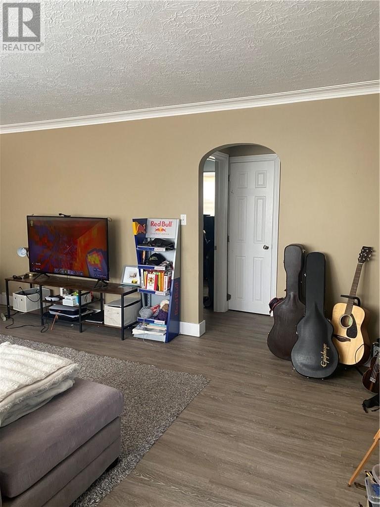 Main Floor-3045 Falconbridge Highway, Greater Sudbury, ON, P3L 1J4 - 8