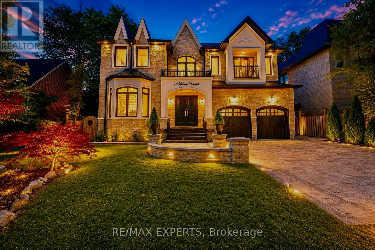 9 Calderon Crescent, Toronto, ON, M2R 2E4