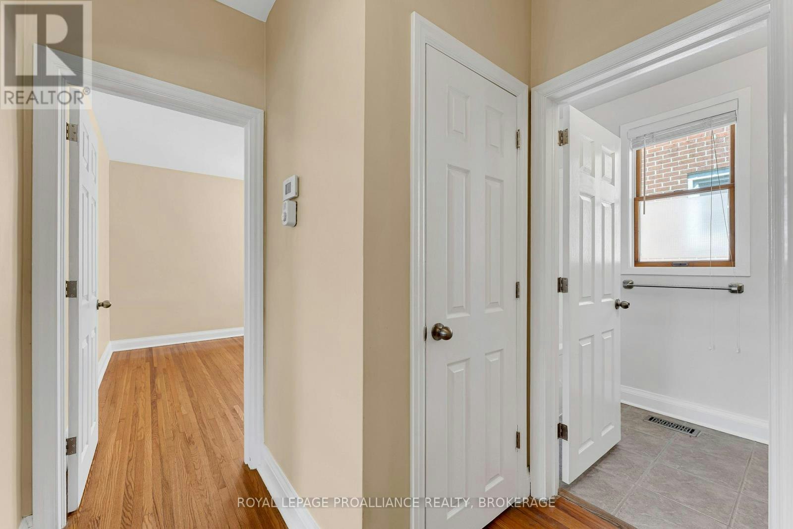 524 College Street, Kingston, ON, K7L 4M9 - 5