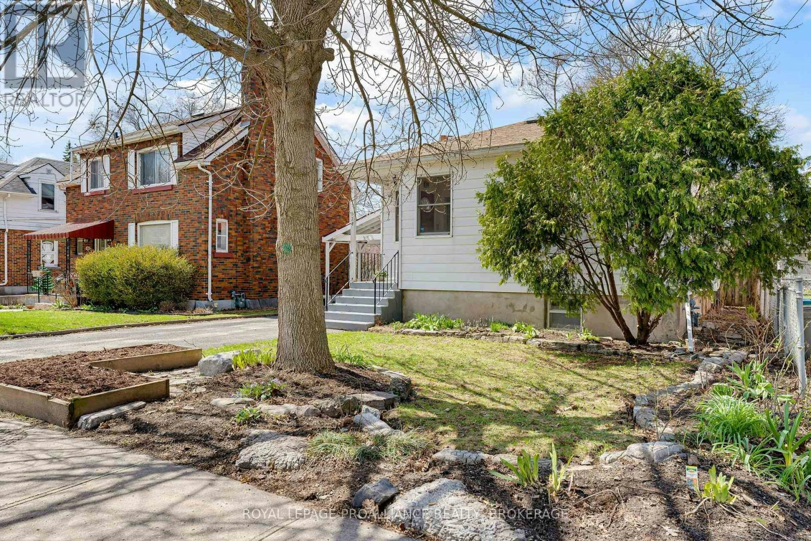 524 College Street, Kingston, ON, K7L 4M9 - 3